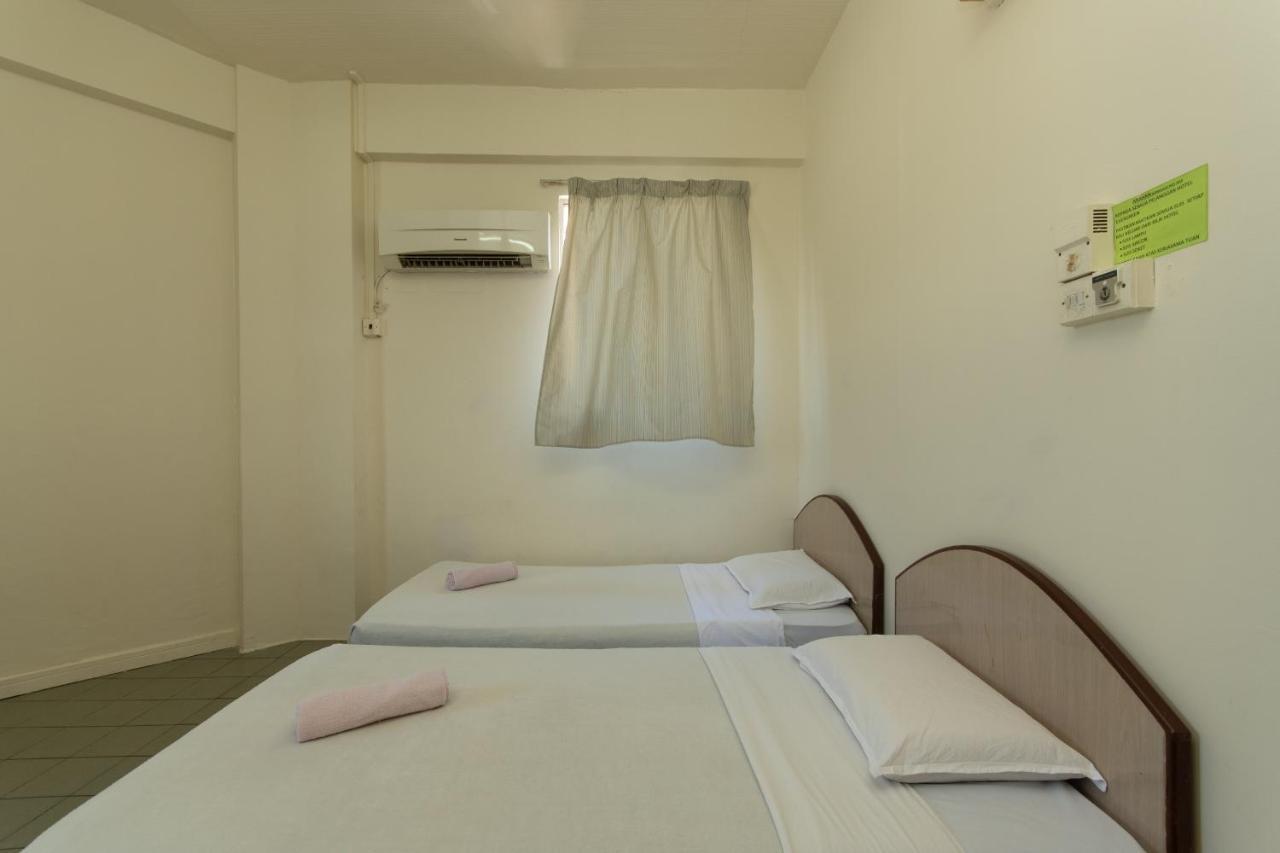 Spot On 89582 Evergreen Hotel Keningau Экстерьер фото